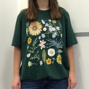 Urban Outfitter Style Plant Tee , Vintage Flowers